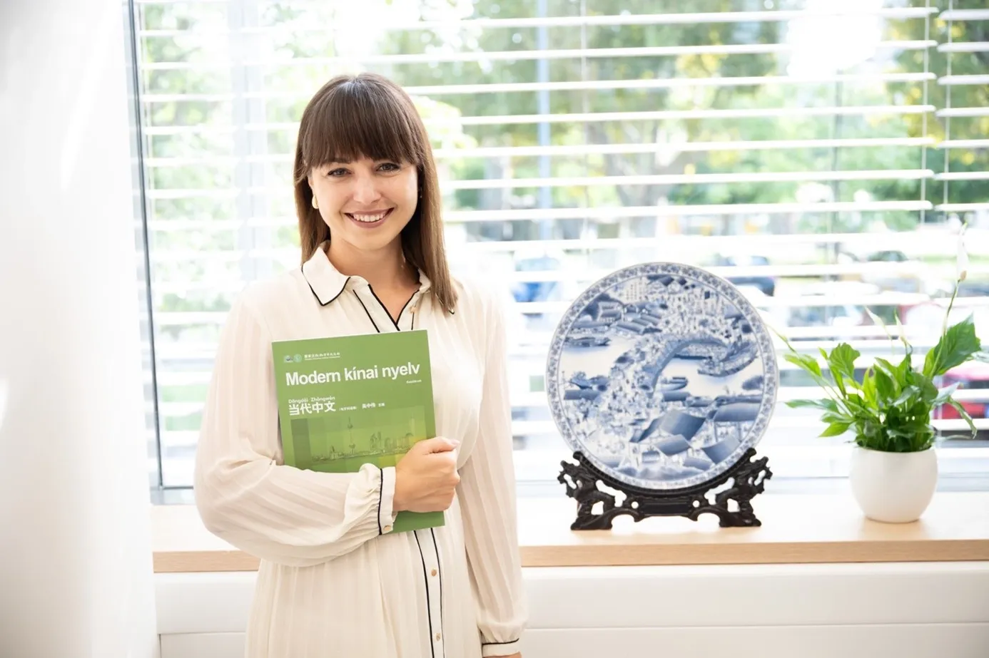 Réka Orosz-Barczi, head of Széchenyi István University’s Centre for Language and Culture, says the Chinese language course offers participants not only language skills but also cultural experiences. (Photo: András Adorján)